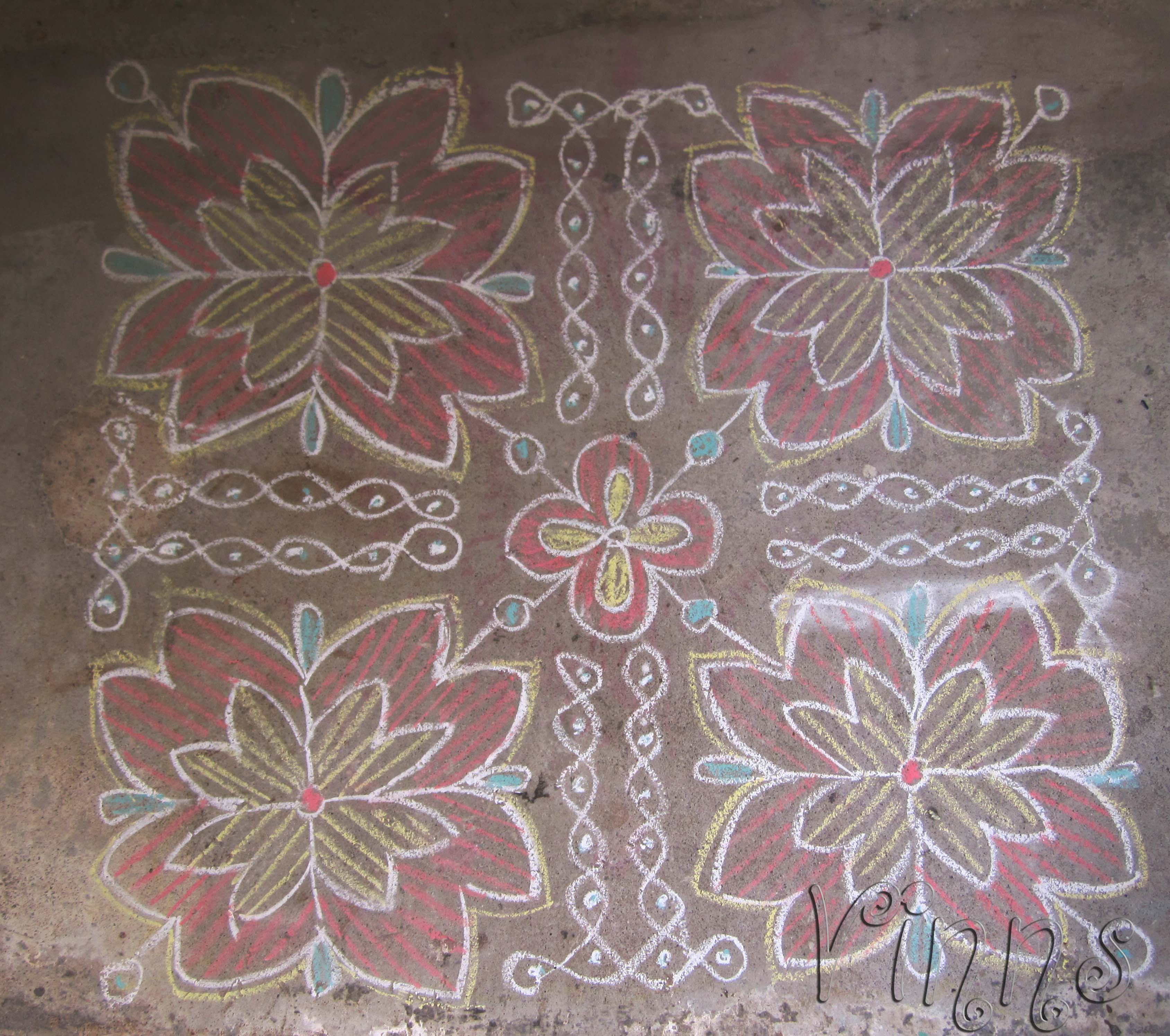 Sikku kolam with flowers