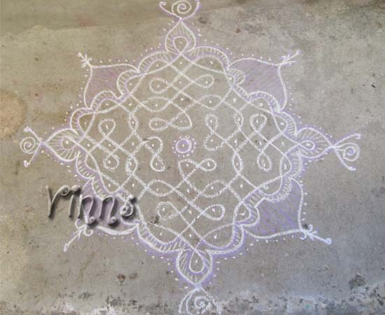 pulli kolam