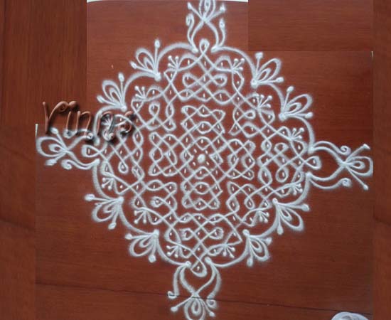 Sikku Kolam – 43 15 Pulli kolam