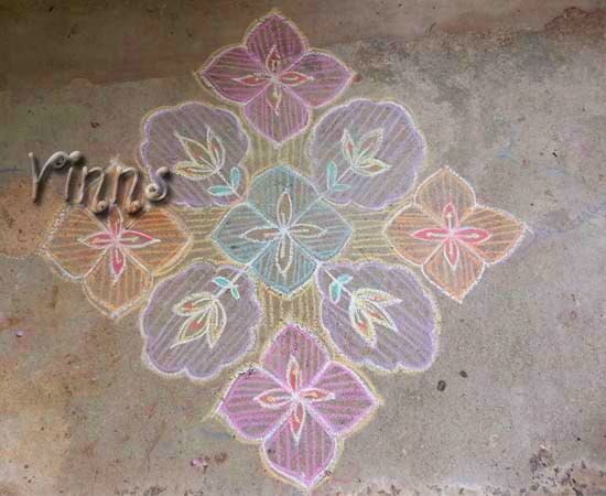 Pookolam with 15 Pulli kolam