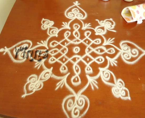 7 Pulli small sikku kolam