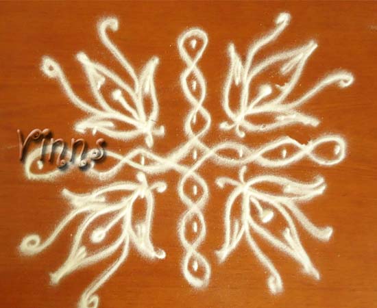 7 dots kolam