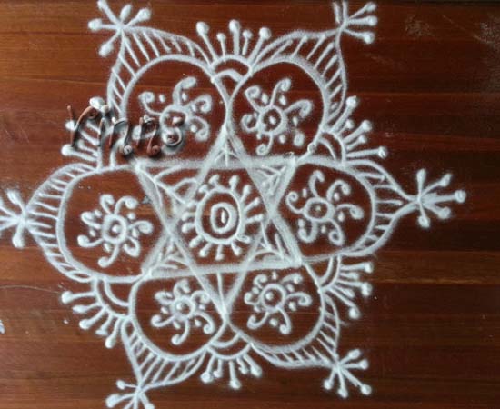 Small Rangoli -2 Freehand Kolam
