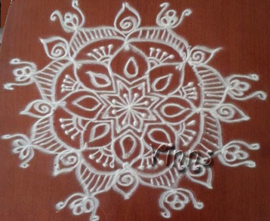 Chukkala Leni Muggulu Kolam without dots