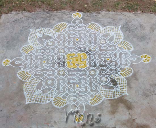 Tippudu muggulu, chikku, pulli kolangal, rangavallika
